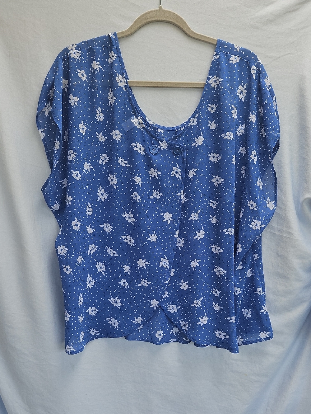 Torrid Blue Floral Scoop Neck Blouse Size Torrid 2